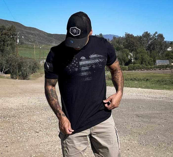 Distressed American Flag Men T Shirt – USA