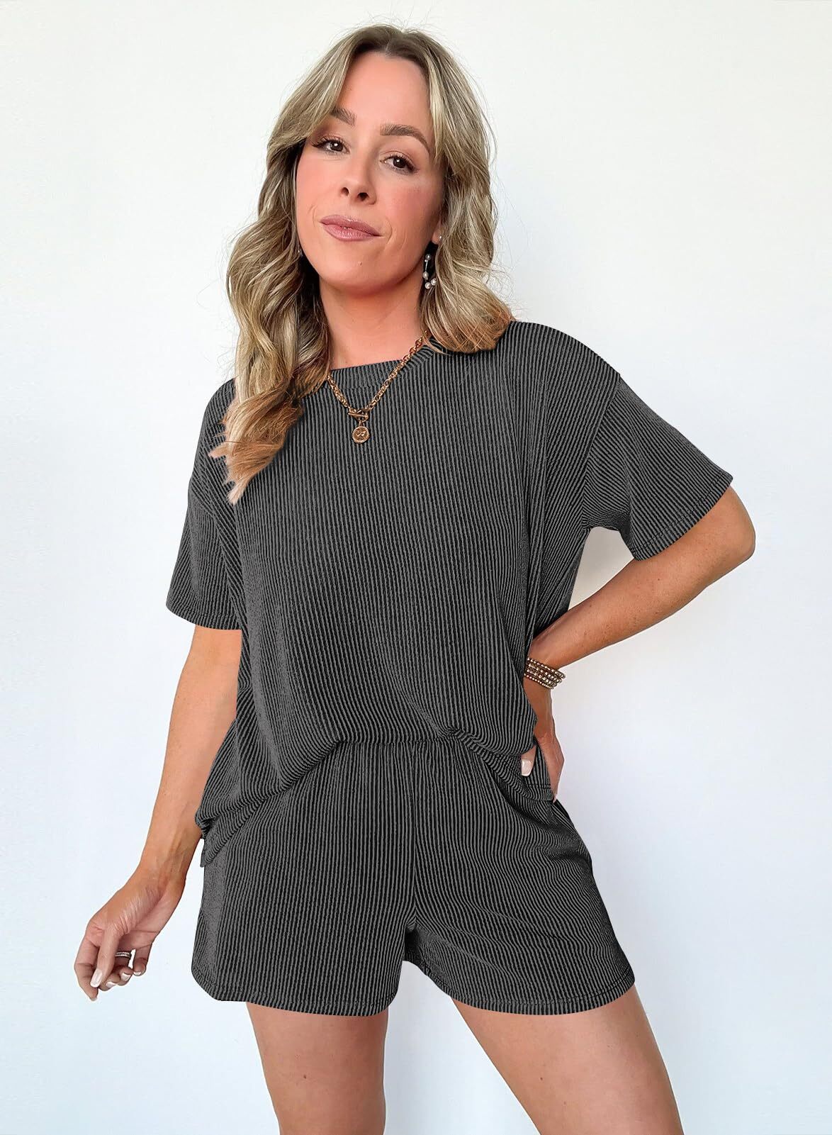 Women's Pocket Casual Short Sleeve T-shirt & Elastic Waist Shorts, Ribbed 2 Piece Sets